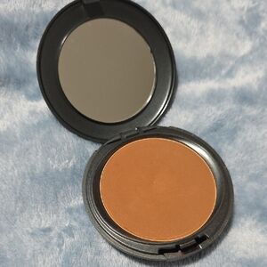 Matte Bronzer Compact